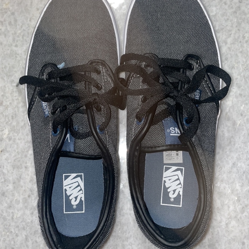 VANS - Picture 5 of 5